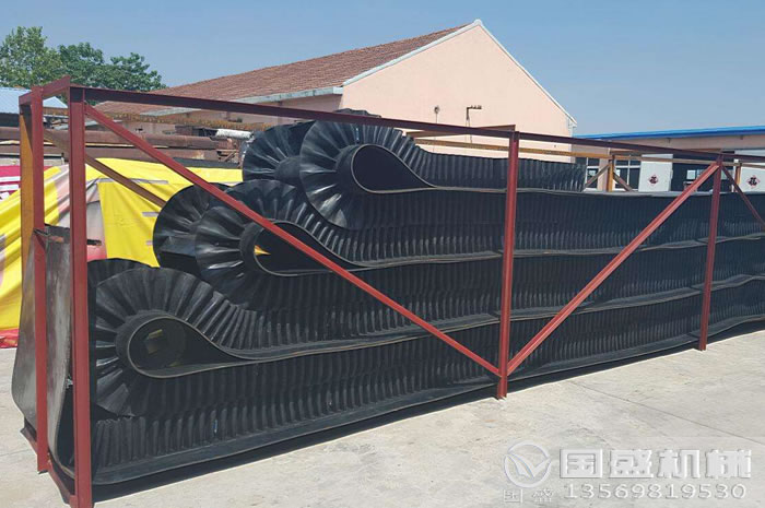 可垂直擋邊運輸機 可垂直擋邊運輸機